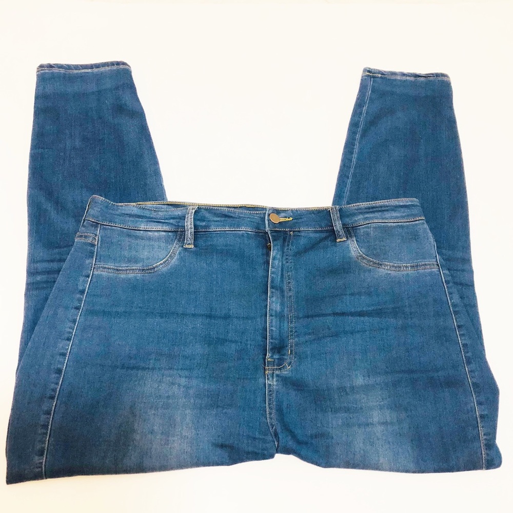 FashionNova  High Waist Skinny Jeans 2X (18-20)